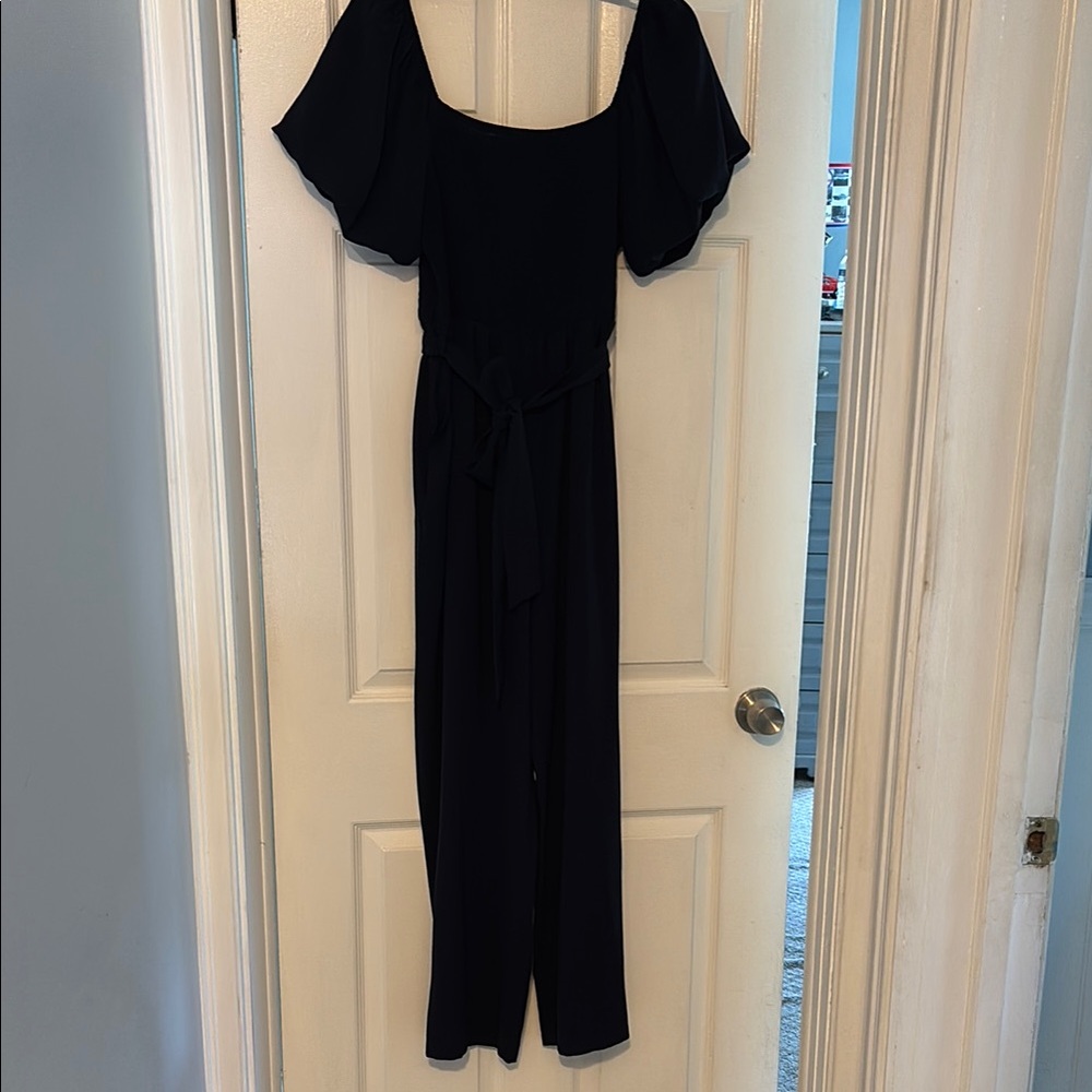 Versatile navy Jumpsuit with Wide-Leg and Sleeveless Design